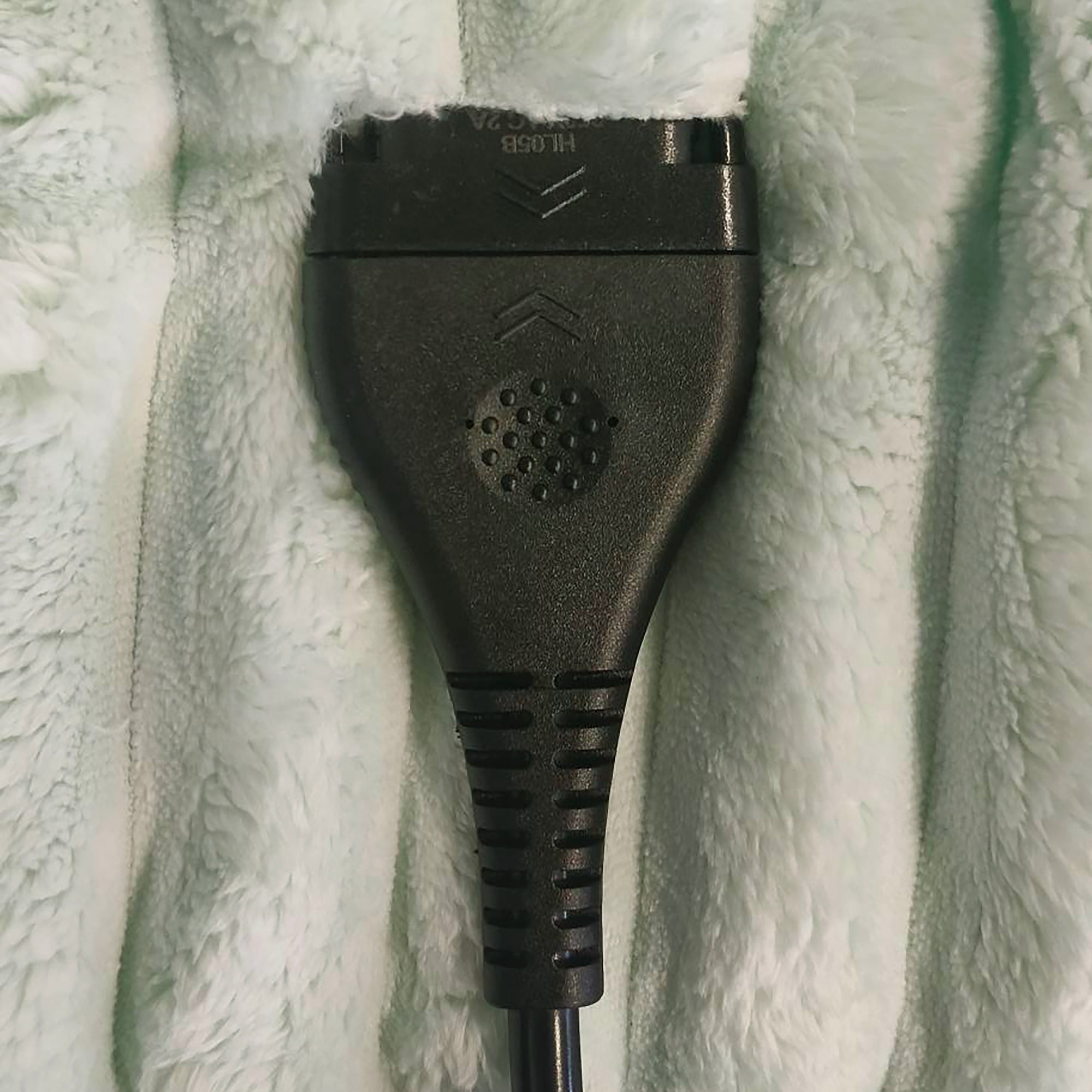 ELLE Heated Throw Blanket – Glacier